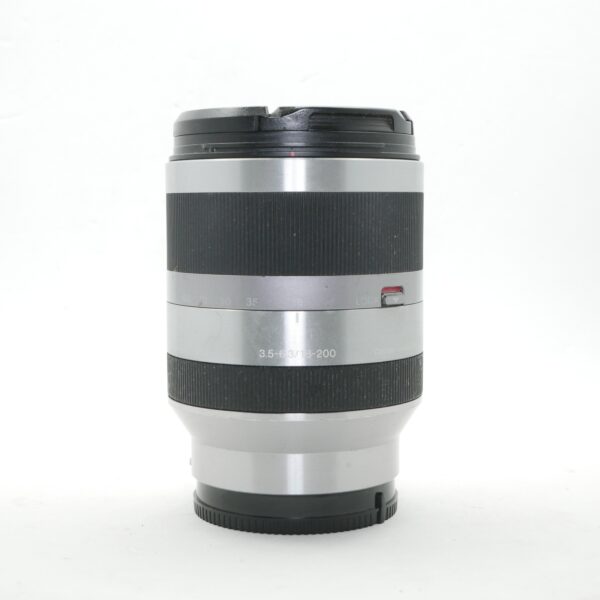 Used Sony E 18-200mm f3.5-6.3 OSS lens
