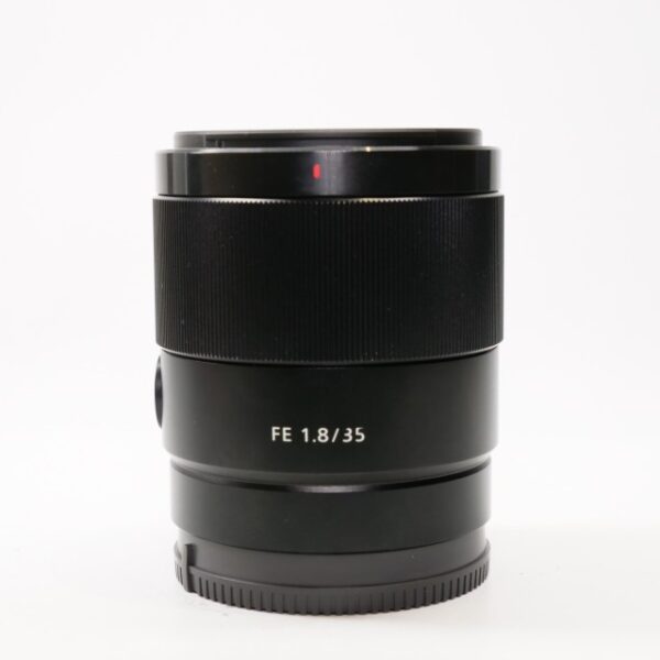 Used Sony FE 35mm f1.8 lens