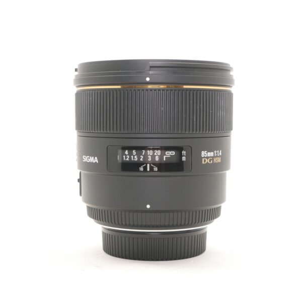 Used Sigma 85mm f1.4 DG HSM lens for Nikon