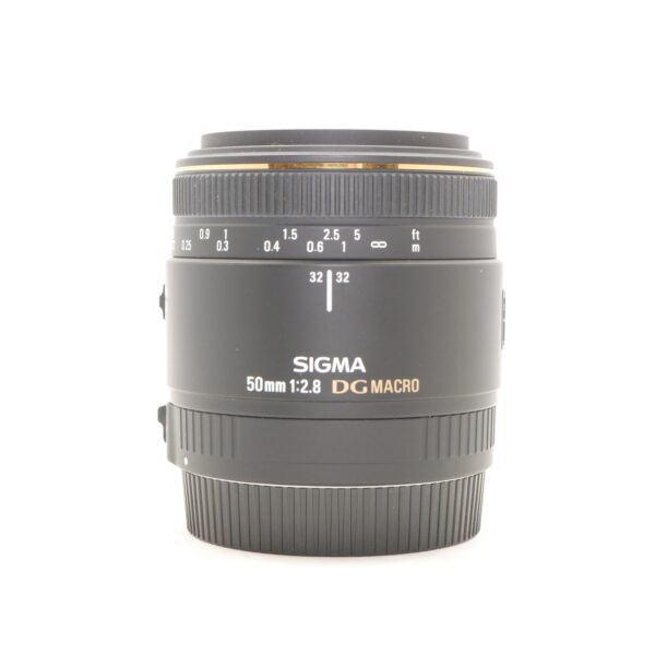 Used Sigma 50mm f2.8 DG Macro lens for Canon EOS