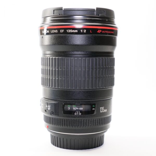 Used Canon EF 135mm f2 L USM lens