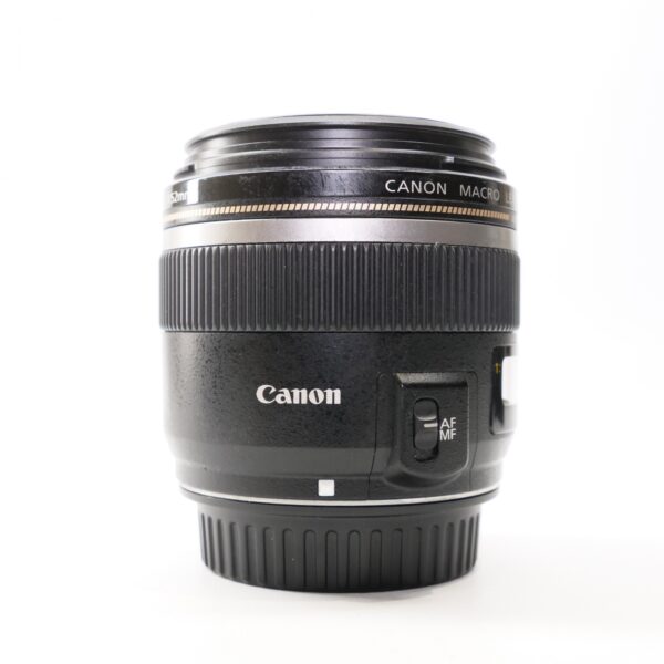 Used Canon EF-S 60mm f2.8 Macro lens