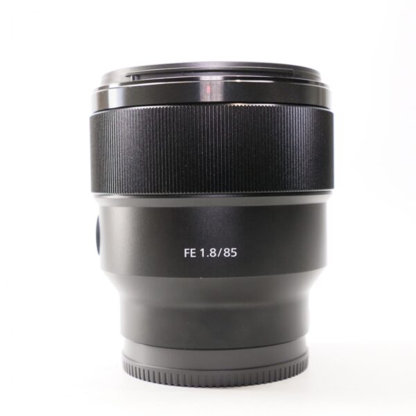 Used Sony FE 85mm f1.8 lens