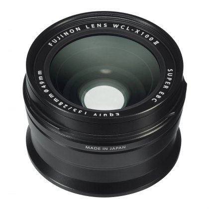 Attachment Lenses for Compact Cameras